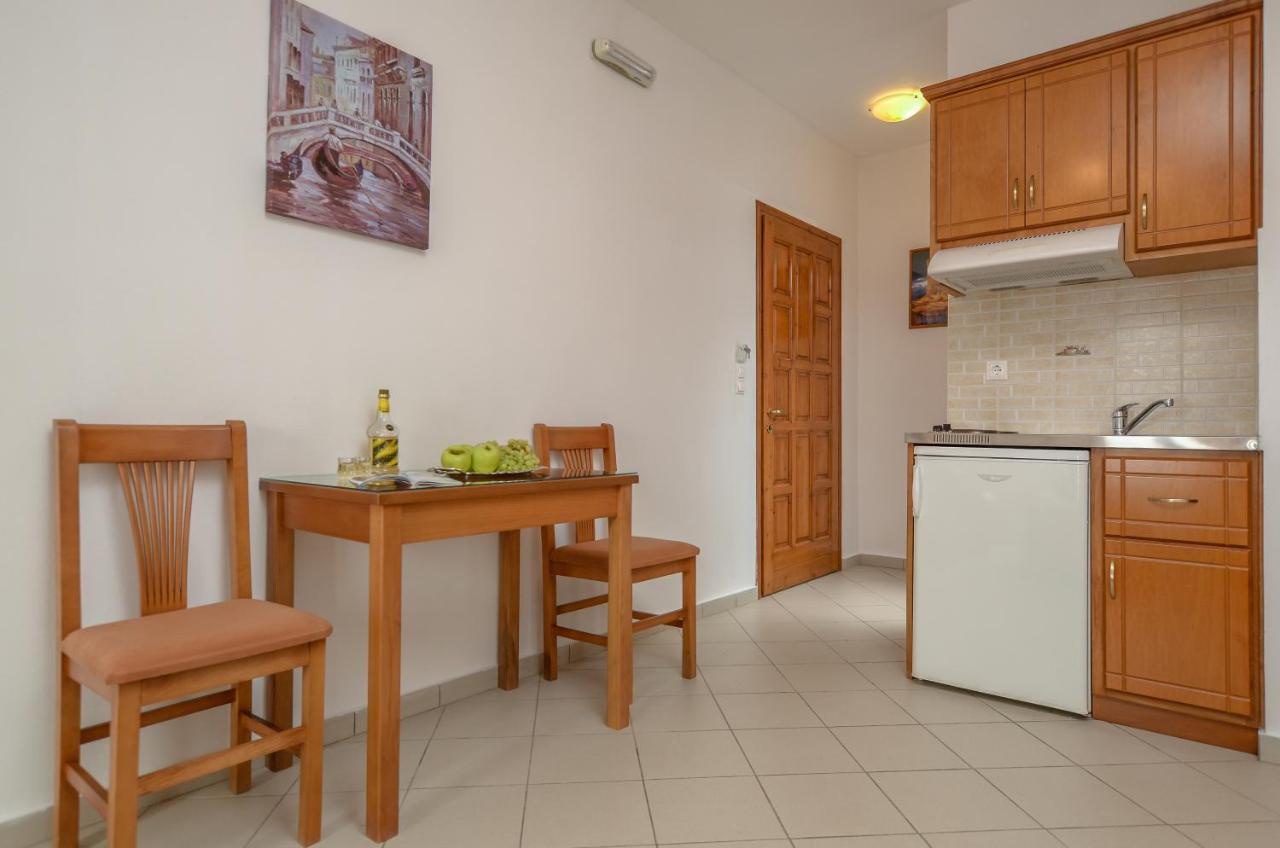 Agia Anna  Dolphin Studios מראה חיצוני תמונה
